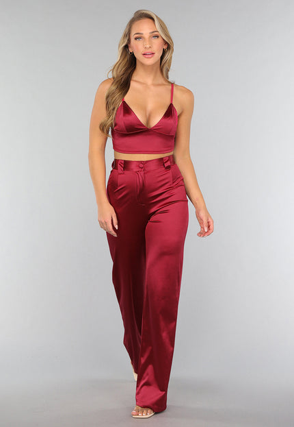OP=OP.38.R Burgundy Triangel Top met Satin Look