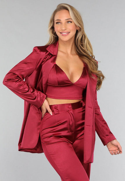 OP=OP.38.R Burgundy Triangel Top met Satin Look
