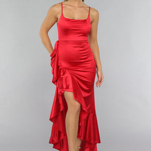 OP=OP.AV.07 Lange Satijnen Rode Ruffle Jurk