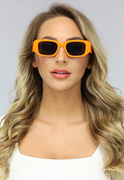 ORANJE-F Oranje Zonnebril met Breed Montuur