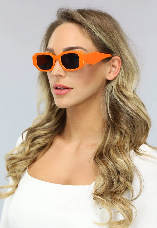 ORANJE-F Oranje Zonnebril met Breed Montuur