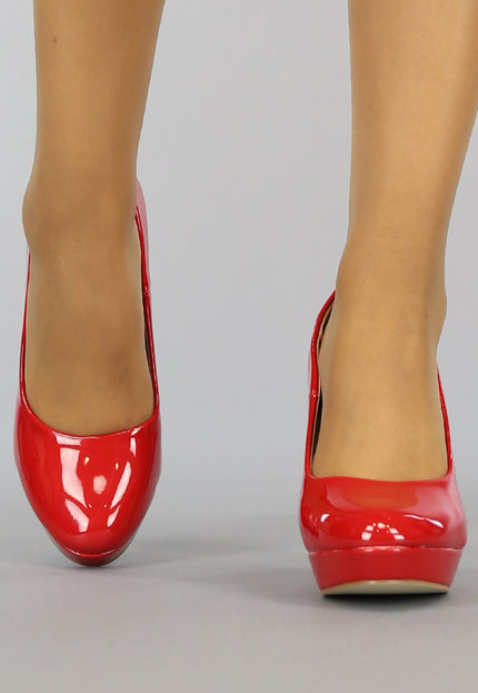 Rode Lak Pumps met Plateau