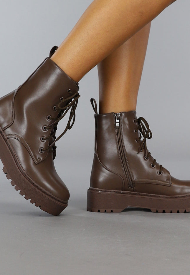 SALE30 Basic Bruine Veterlaarsjes