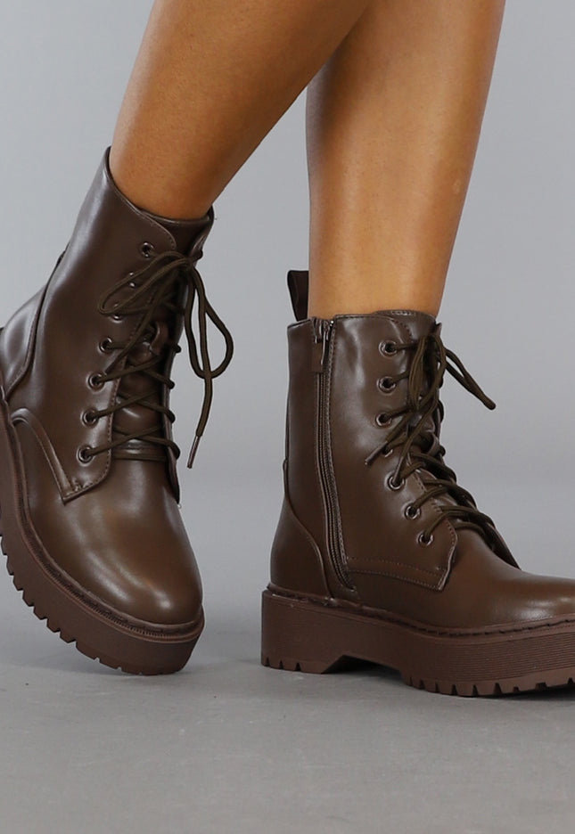 SALE30 Basic Bruine Veterlaarsjes