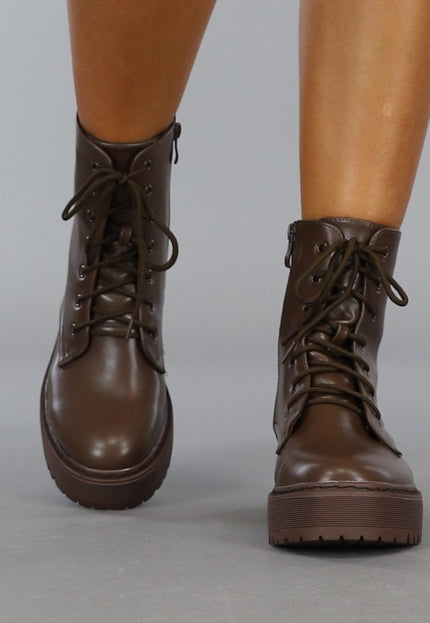 SALE30 Basic Bruine Veterlaarsjes