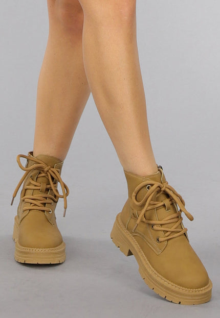 SALE30 Camel Kleurige Veterboots met Grove Zool