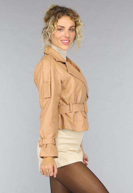 SALE30 Camel Lederlook Jas met Gesp Details