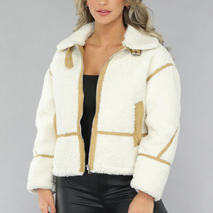 SALE30 Ecru Teddy Jas met Suède Camel Details