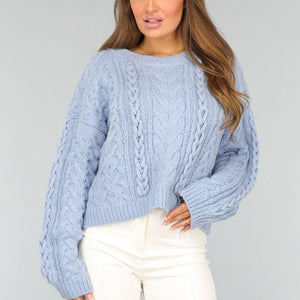 SALE30 Gebreide Trui met Vlecht Detail in Lichtblauw