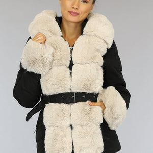 SALE30 Korte Zwarte Winterjas met Beige Bont