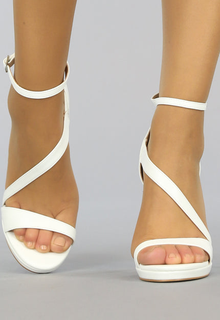 SALE30 Witte Stiletto Sandaletten met Schuine Bandjes