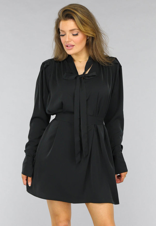 SALE30 Zwart Longsleeve Jurkje met Strikdetail
