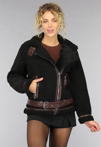 SALE30 Zwarte Fluffy Jas met Bruine Gesp Details