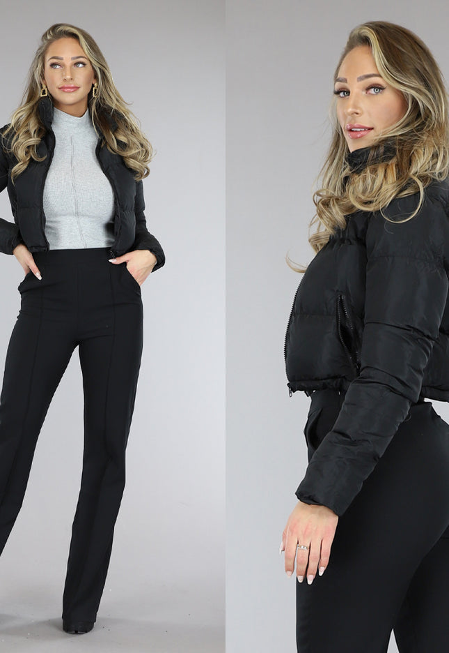 SALE30 Zwarte Gewatteerde Cropped Jas