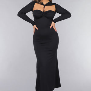 SALE30 Zwarte Jurk met Pads en Twist Detail
