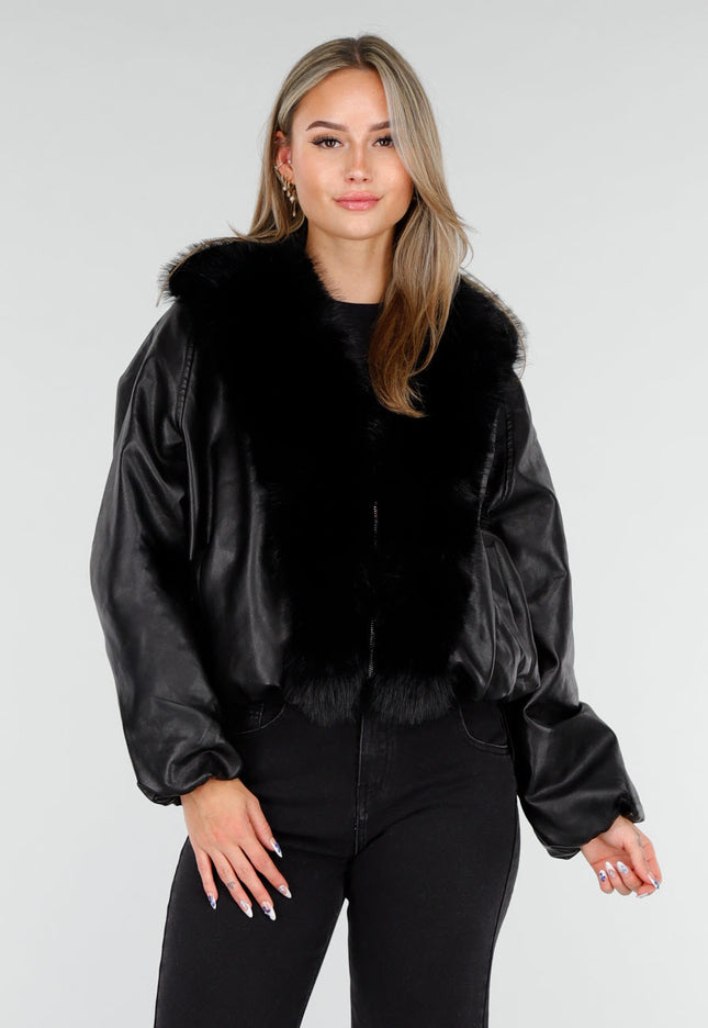 SALE30 Zwarte Lederlook Jas met Bontkraag