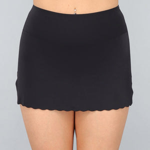 SALE30 Zwarte Naadloze Skort met Geschulpte Rand