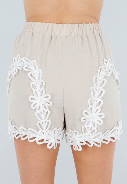 SALE50 Beige Set met Giletlook en Gehaakte Bloemen
