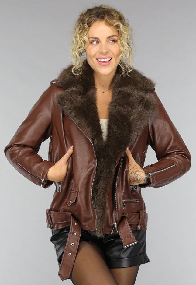SALE50 Bruine Lederlook Jas met Faux Fur Kraag