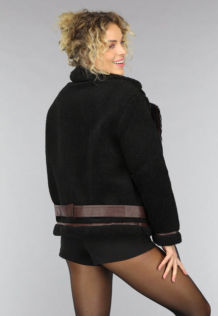 SALE50 Zwarte Fluffy Jas met Bruine Gesp Details