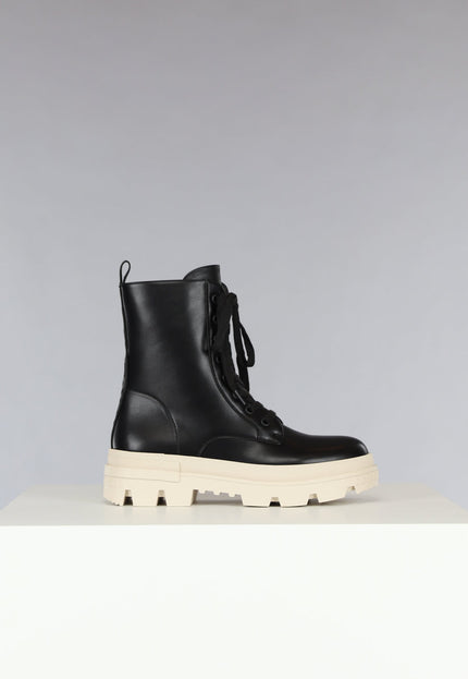 SALE50 Zwarte Veterlaarsjes met Beige Zool