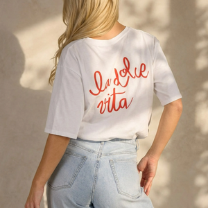 SALE80 Wit T-shirt met Rode La Dolce Vita Print