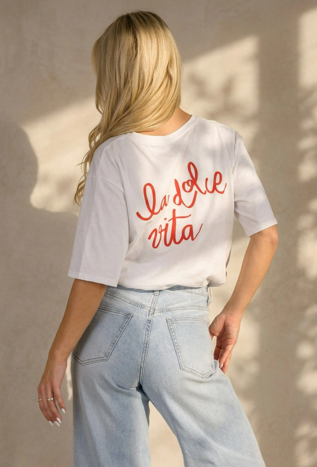 SALE80 Wit T-shirt met Rode La Dolce Vita Print
