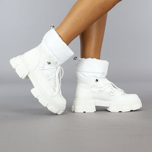 SALE80 Witte Gewatteerde Snowboots