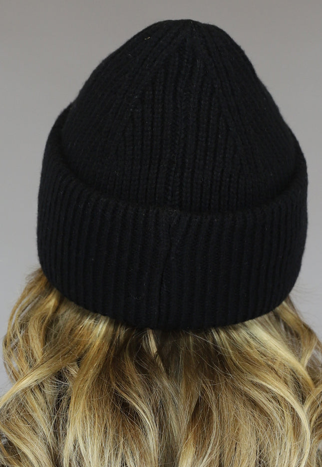 SALE80 Zwarte Beanie met Wit Hartje