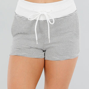 SALE85 Witte High Waist Short met Strepen