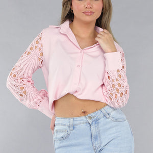 SALESELECTIE Lichtroze Blouse met Gehaakte Pauwveer Patroon Mouwen
