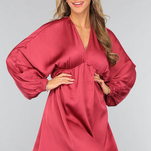 OP=OP.AV.12 Satijnen Jurk met Pofmouwen in Rood