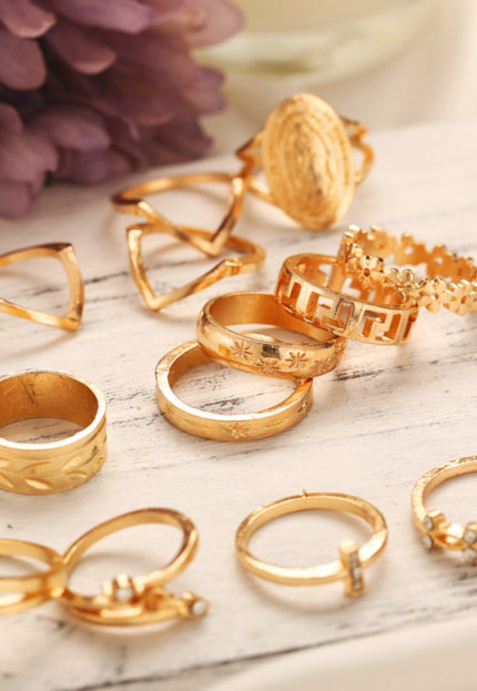 TERUG Gouden Dertiendelige Ringen Set