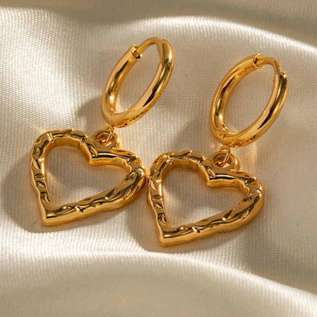 OP=OP.04.NL Gouden Oorbellen met Hartje