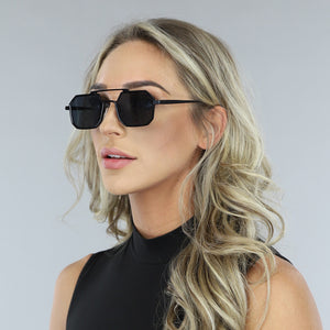 TERUG Zwarte Hippie Ovale Zonnebril