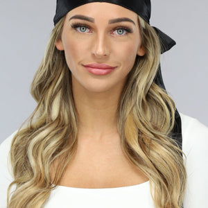 TERUG Zwarte Satijnen Wave Cap