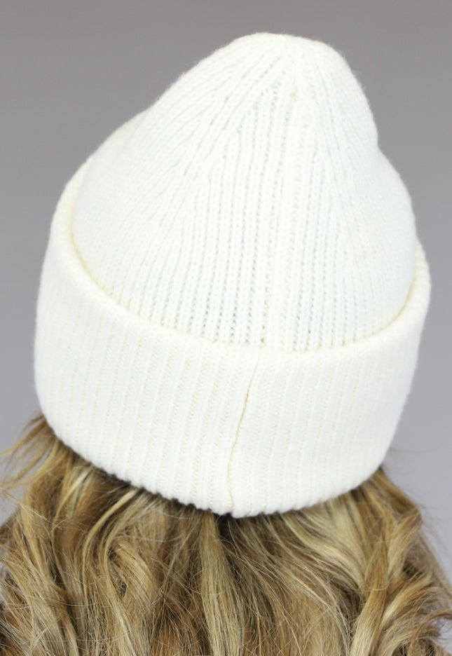 Witte Beanie met Rood Hartje