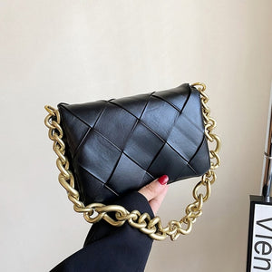 Zwarte Geweven Tas met Gouden Ketting