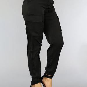Zwarte High Waist Satin Cargo Broek