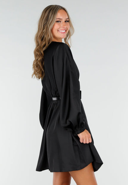 OP=OP.AV.12 Zwarte Satijnen Longsleeve Jurk