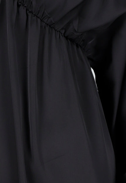 OP=OP.AV.12 Zwarte Satijnen Longsleeve Jurk