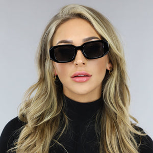 Zwarte Zonnebril met Chunky Montuur